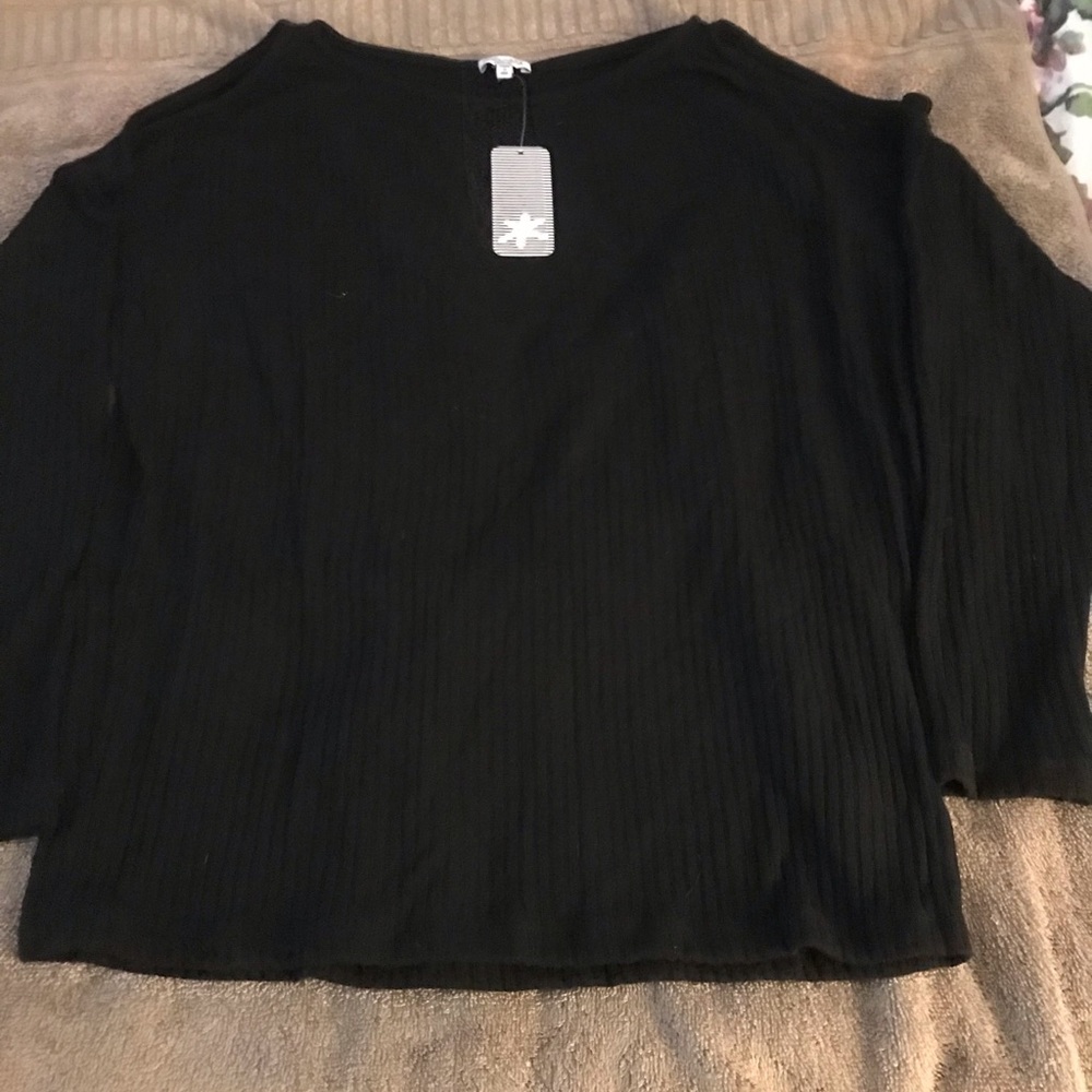 Splendid cold shoulder top